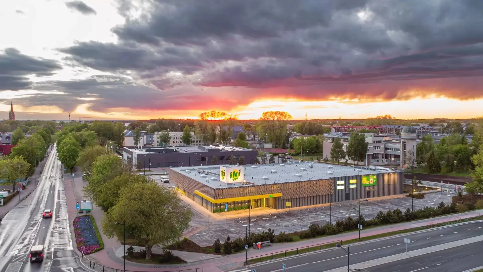 Baltisches Haus — IKI prekybos centras, Engineer įrengta elektros infrastruktūra ir saulės elektrinė
